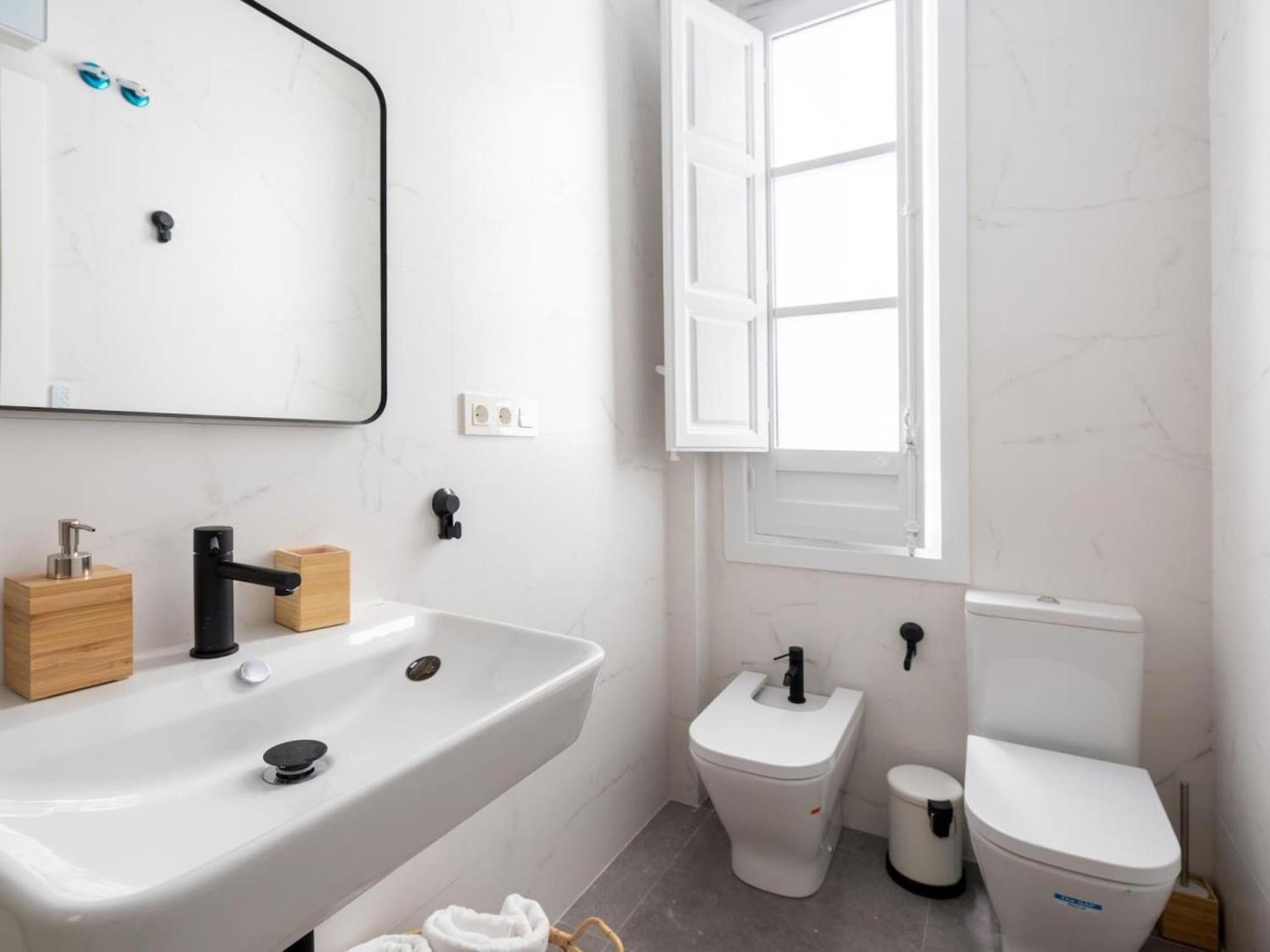 Bright And Elegant Gran Via Apartments Granada Ngoại thất bức ảnh