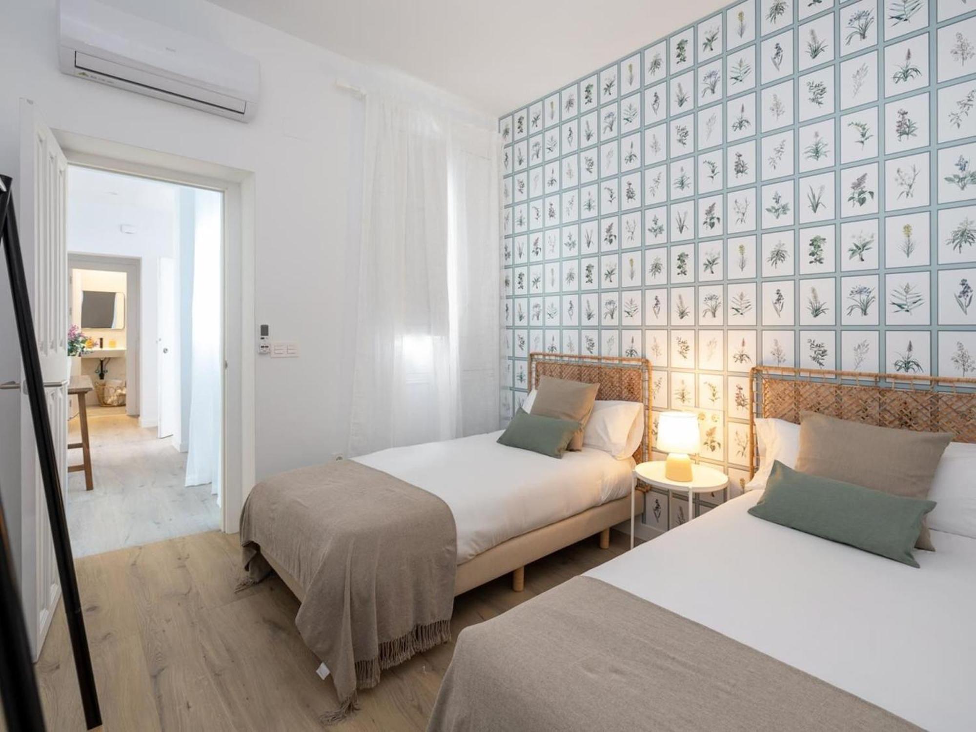Bright And Elegant Gran Via Apartments Granada Ngoại thất bức ảnh