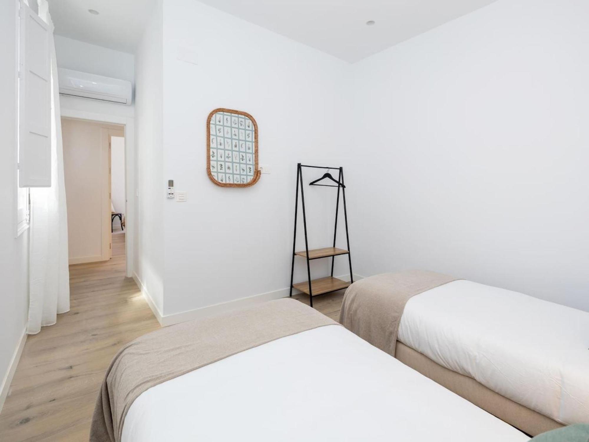 Bright And Elegant Gran Via Apartments Granada Ngoại thất bức ảnh