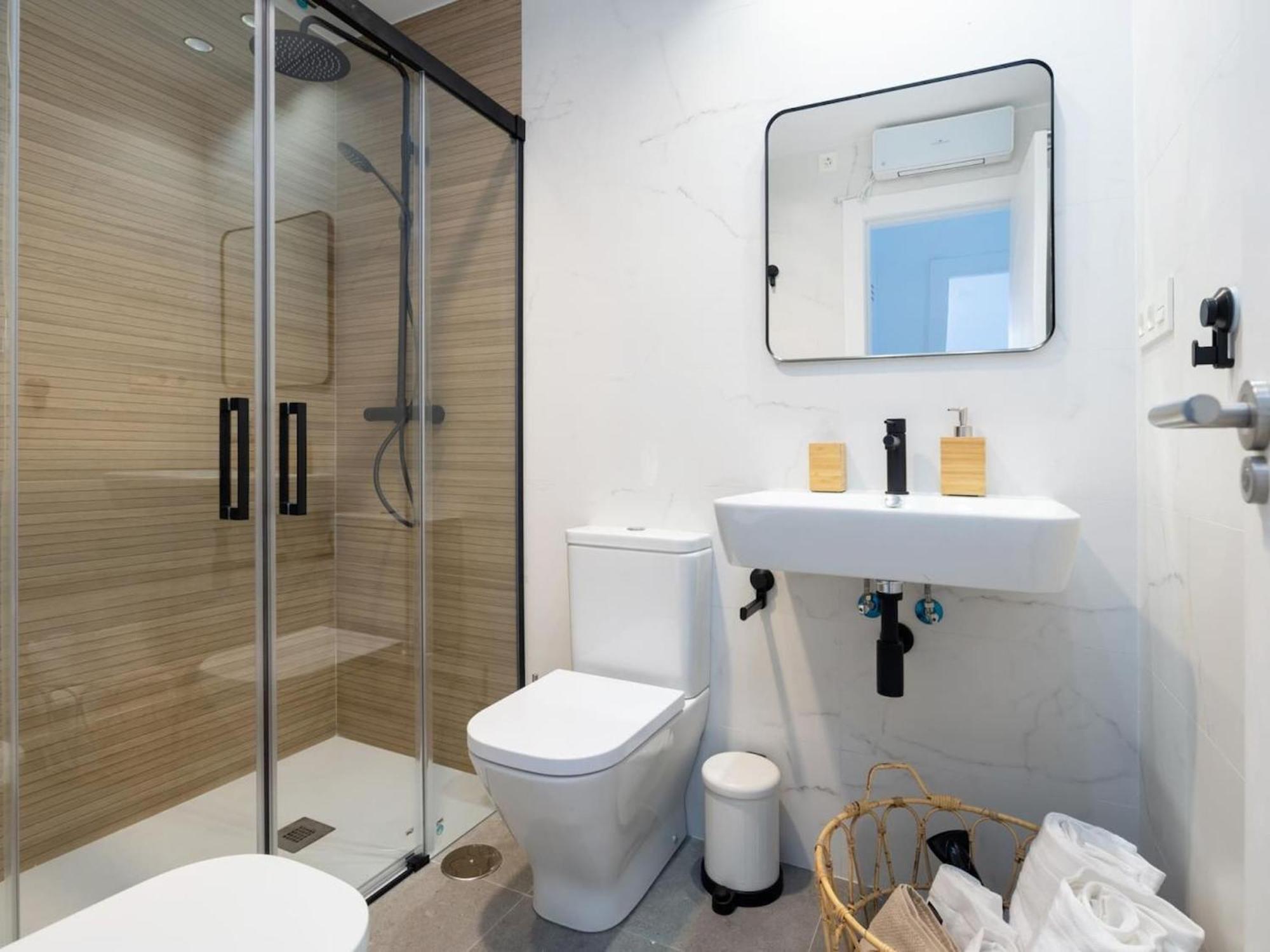 Bright And Elegant Gran Via Apartments Granada Ngoại thất bức ảnh